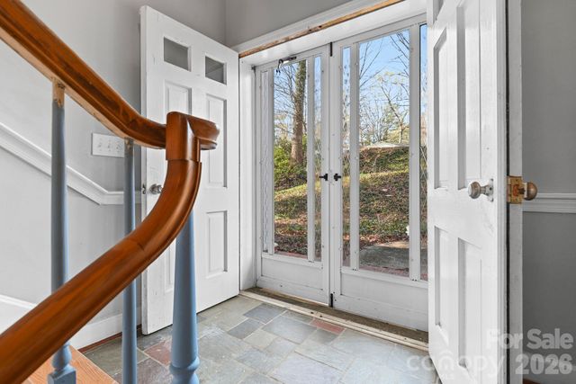 624 Brentwood Court, Winston Salem, NC 27104