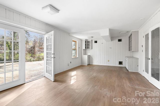 624 Brentwood Court, Winston Salem, NC 27104