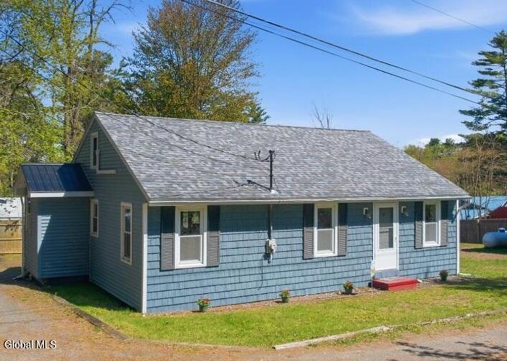 110 Pike St Extension, Broadalbin, NY 12025