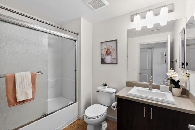 10745 N De Anza Boulevard 215, Cupertino, CA 95014