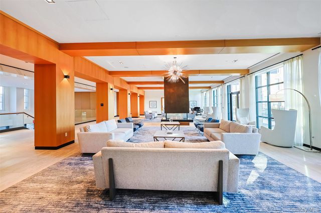 100 Garvies Point Road 1024, Glen Cove, NY 11542