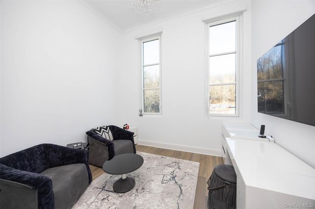 100 Garvies Point Road 1024, Glen Cove, NY 11542