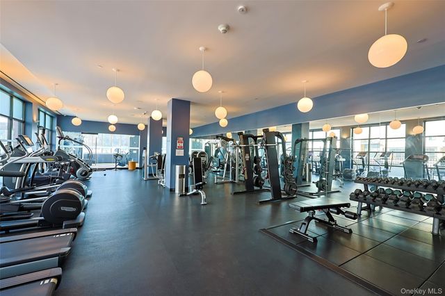 100 Garvies Point Road 1024, Glen Cove, NY 11542