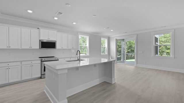 135 Lilac Grove Way, Summerville, SC 29486