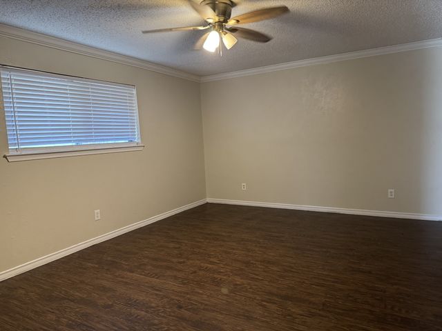 705 Kingsbridge Drive, Garland, TX 75040