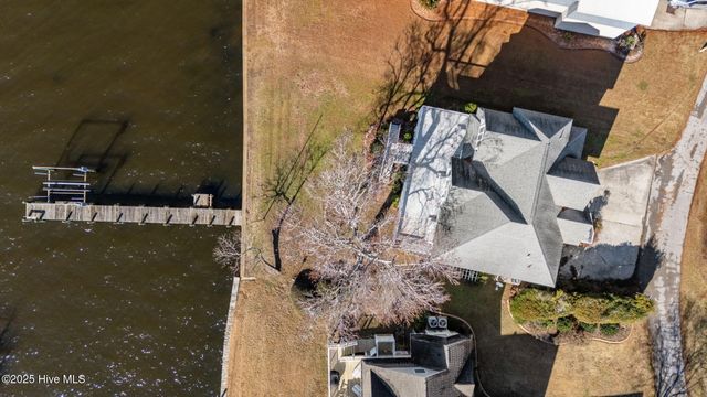 144 E River Acres Road, Washington, NC 27889