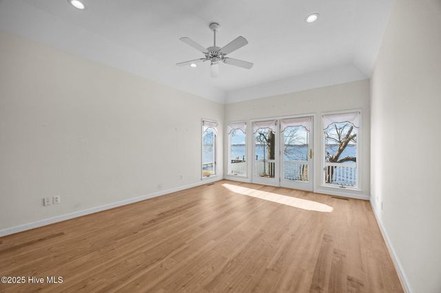 144 E River Acres Road, Washington, NC 27889