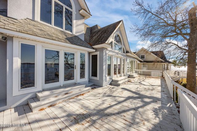 144 E River Acres Road, Washington, NC 27889