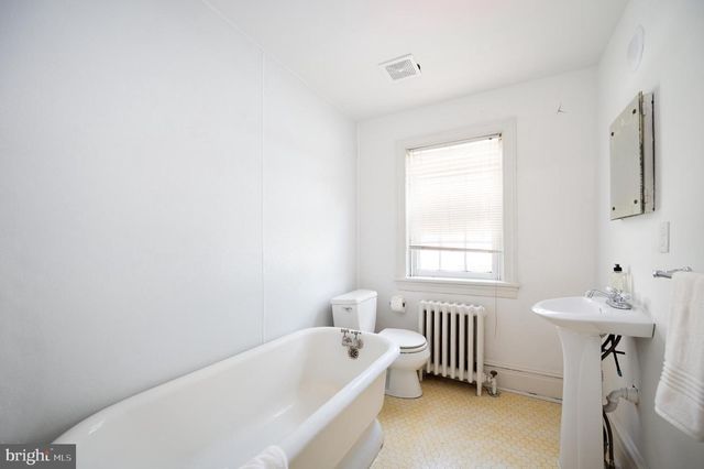 702 GREENHILL AVE, Wilmington, DE 19805