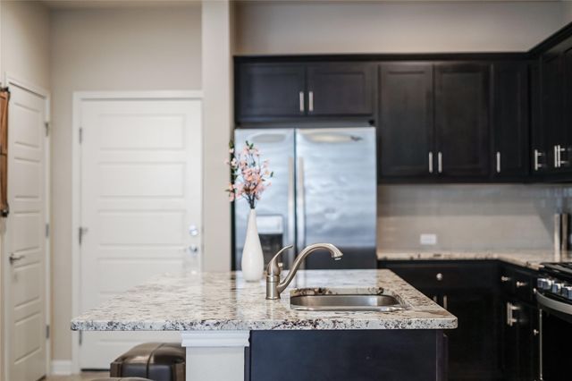13800 Lyndhurst ST 325, Austin, TX 78717