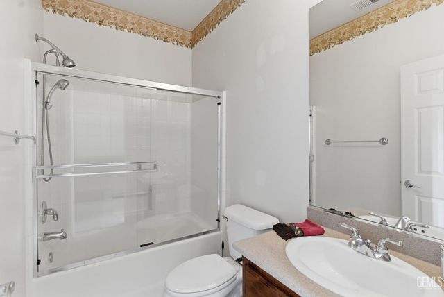 14011 Raphael Avenue, Bakersfield, CA 93306