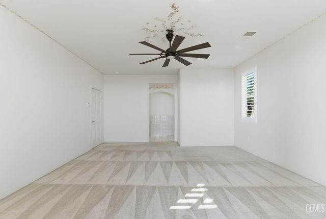 14011 Raphael Avenue, Bakersfield, CA 93306