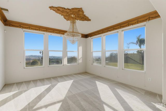 14011 Raphael Avenue, Bakersfield, CA 93306