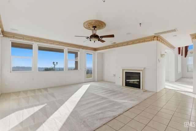 14011 Raphael Avenue, Bakersfield, CA 93306