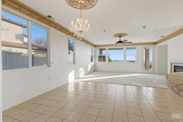 14011 Raphael Avenue, Bakersfield, CA 93306