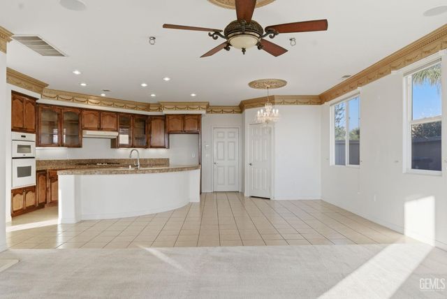 14011 Raphael Avenue, Bakersfield, CA 93306