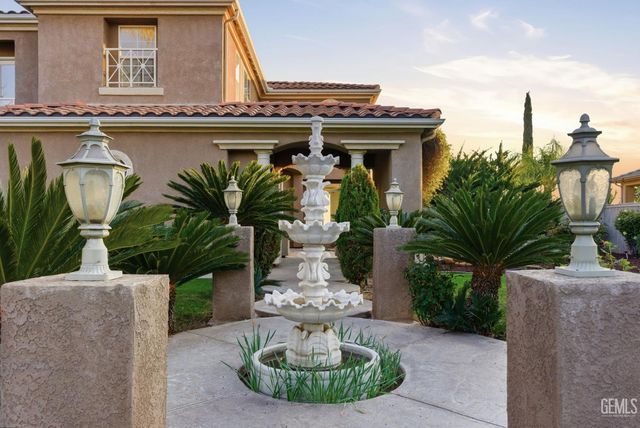 14011 Raphael Avenue, Bakersfield, CA 93306