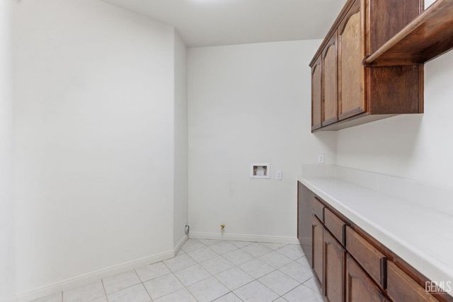 14011 Raphael Avenue, Bakersfield, CA 93306