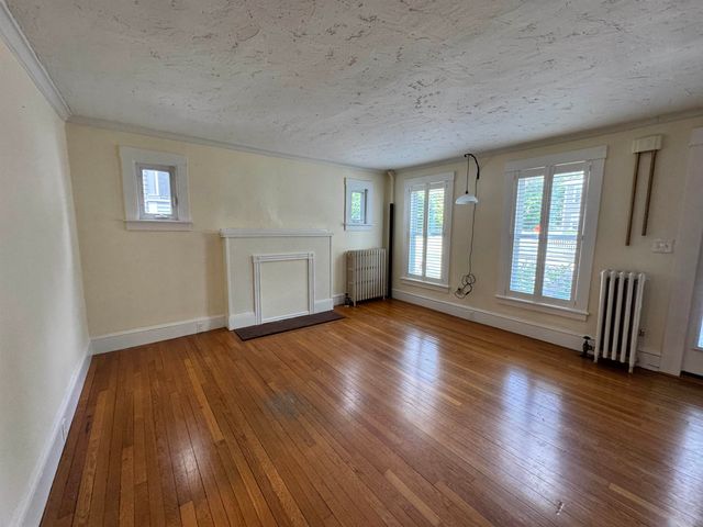 90 Centre Street, Concord, NH 03301