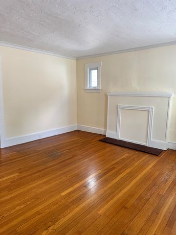 90 Centre Street, Concord, NH 03301