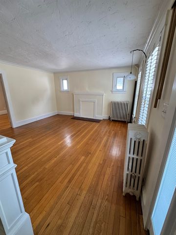 90 Centre Street, Concord, NH 03301