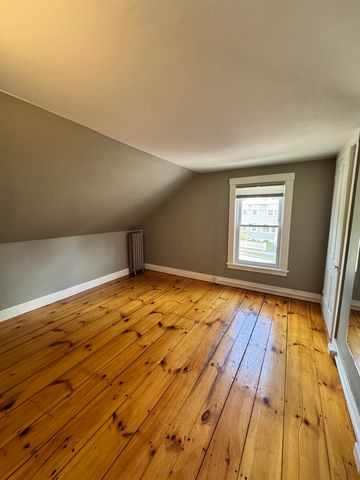90 Centre Street, Concord, NH 03301