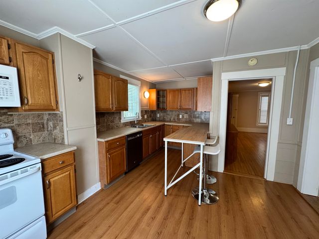 90 Centre Street, Concord, NH 03301