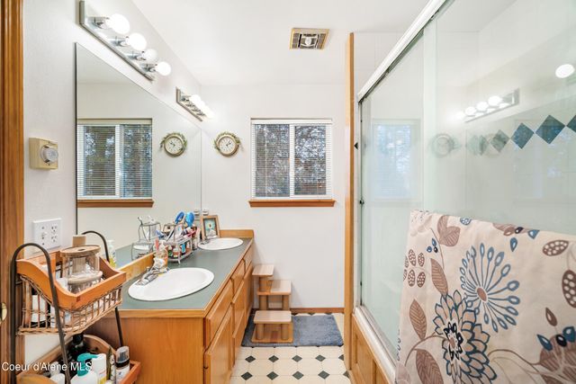 15288 N Vernon St, Rathdrum, ID 83858