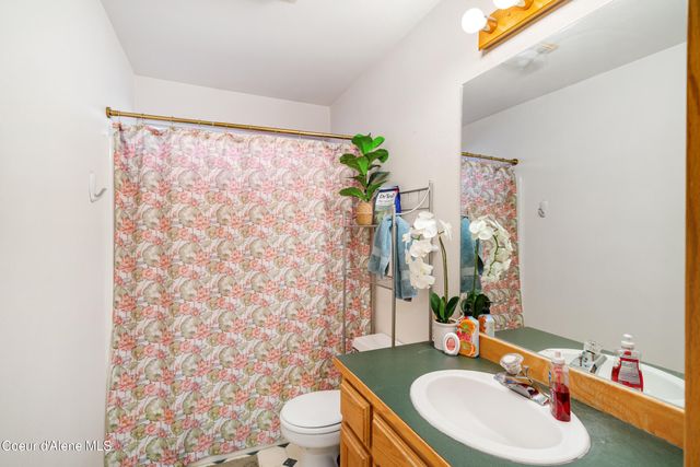 15288 N Vernon St, Rathdrum, ID 83858