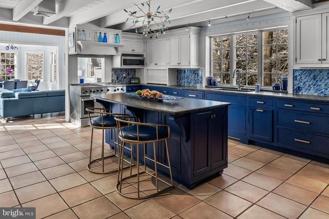 700 LIPPINCOTT AVE, Moorestown, NJ 08057