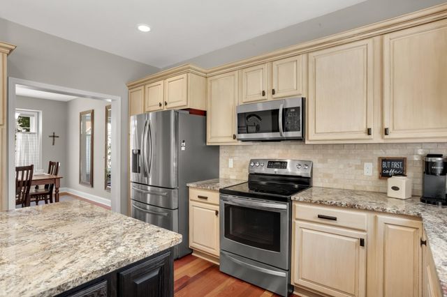 17030 Fairmeadow Way, Farmington, MN 55024
