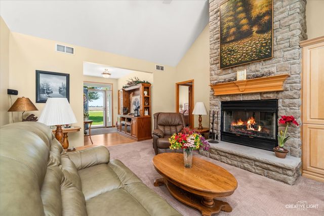 16073 Burr Oak Road, Plano, IL 60545