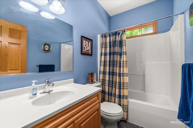 16073 Burr Oak Road, Plano, IL 60545