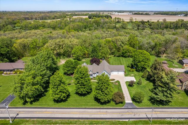 16073 Burr Oak Road, Plano, IL 60545