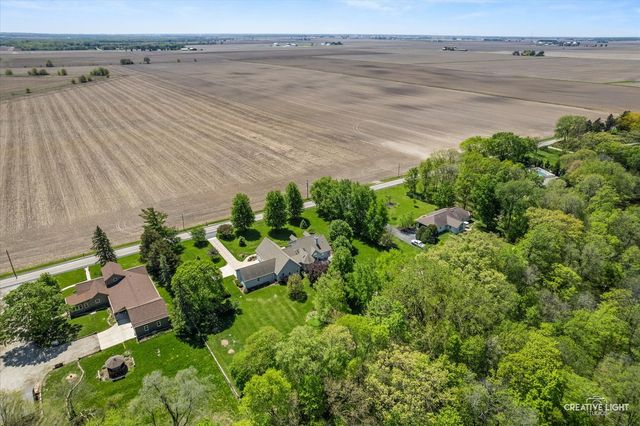 16073 Burr Oak Road, Plano, IL 60545