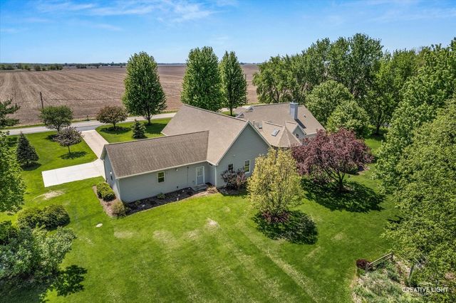 16073 Burr Oak Road, Plano, IL 60545