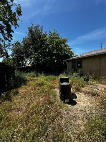 10240 Goinyour Way, Sacramento, CA 95827