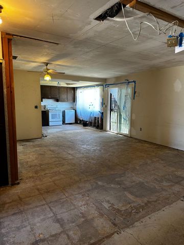 10240 Goinyour Way, Sacramento, CA 95827