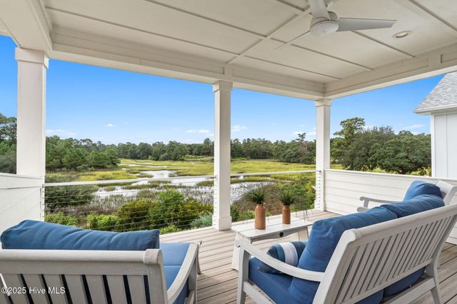 9279 Devaun Pointe Circle, Calabash, NC 28467