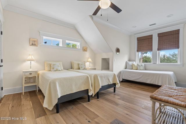 9279 Devaun Pointe Circle, Calabash, NC 28467