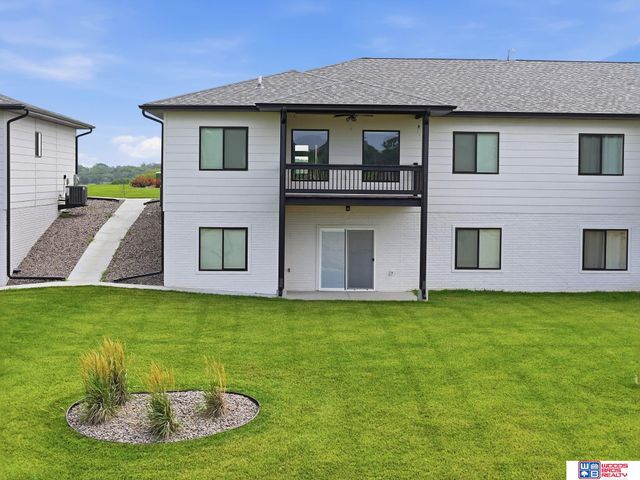 1143 Sand Hill Road, Louisville, NE 68037