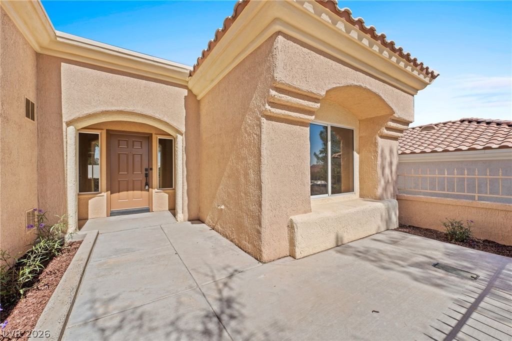 10340 Frostburg Lane, Las Vegas, NV 89134 — photo 4