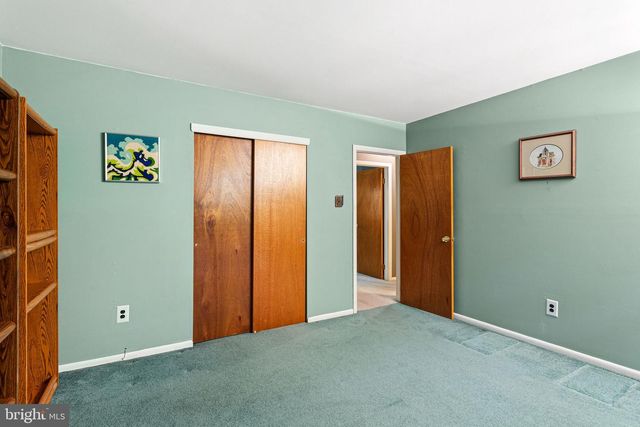227 CHESTNUT AVE, Lindenwold, NJ 08021