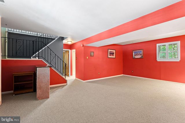 227 CHESTNUT AVE, Lindenwold, NJ 08021