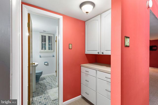 227 CHESTNUT AVE, Lindenwold, NJ 08021