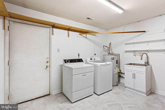 227 CHESTNUT AVE, Lindenwold, NJ 08021