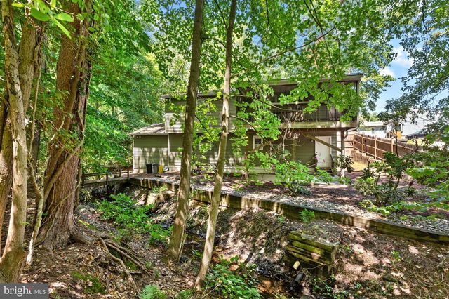 227 CHESTNUT AVE, Lindenwold, NJ 08021