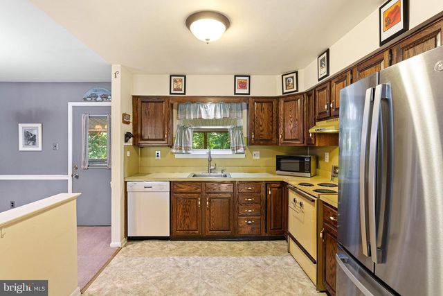227 CHESTNUT AVE, Lindenwold, NJ 08021