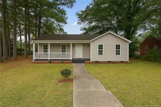 206 E Prospect Avenue, Raeford, NC 28376