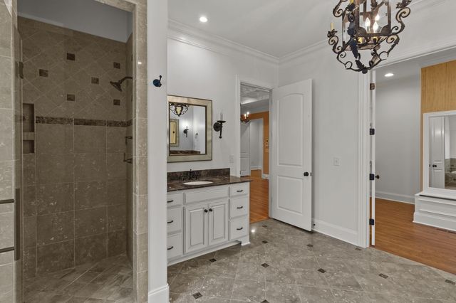 2019B Overhill Dr, Nashville, TN 37215